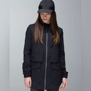 Lululemon Black Anorak Jacket - Size 4